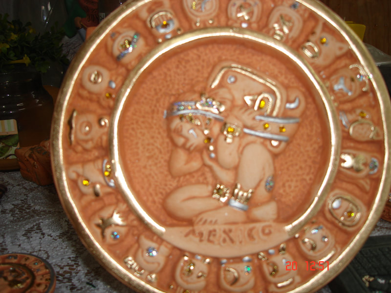 Artesanía y souvenir mexicano Calendario Maya PP005 En cerámica pintada a mano.